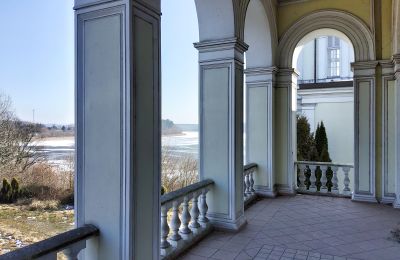 Slott till salu Lubstów, Pałac w Lubstowie, województwo wielkopolskie, Loggia