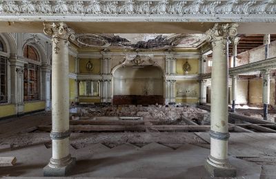 Historischer Gasthof ist jetzt Wohnhaus, Ballsaal