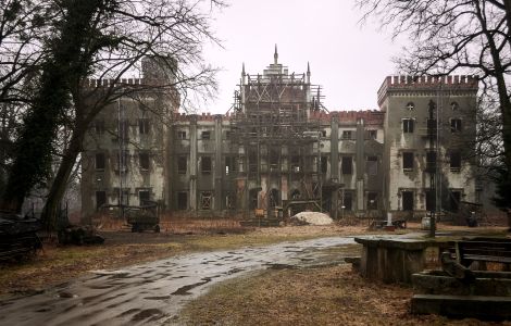 /pp/arr/thumb-reconstruction-castle-poland.jpg