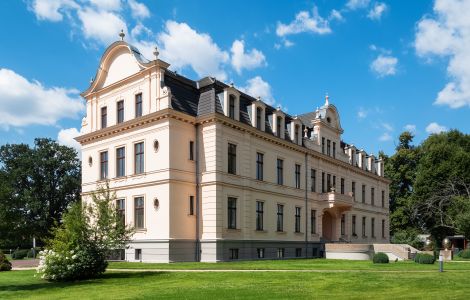 /pp/cc_by_nc_sa/thumb-deutschland-brandenburg-ribbeck-schloss.jpg