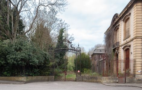  - Historisches Wendel-Verwaltungsgebäude in Hayange - Eisernes Tor