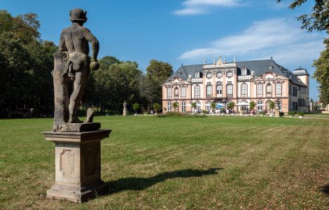 Molsdorf, Schloßplatz - Schloss Molsdorf bei Erfurt