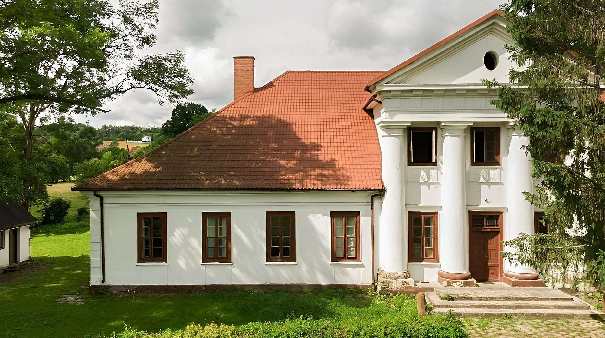 Classical country manor Poland, New listing autumn 2024