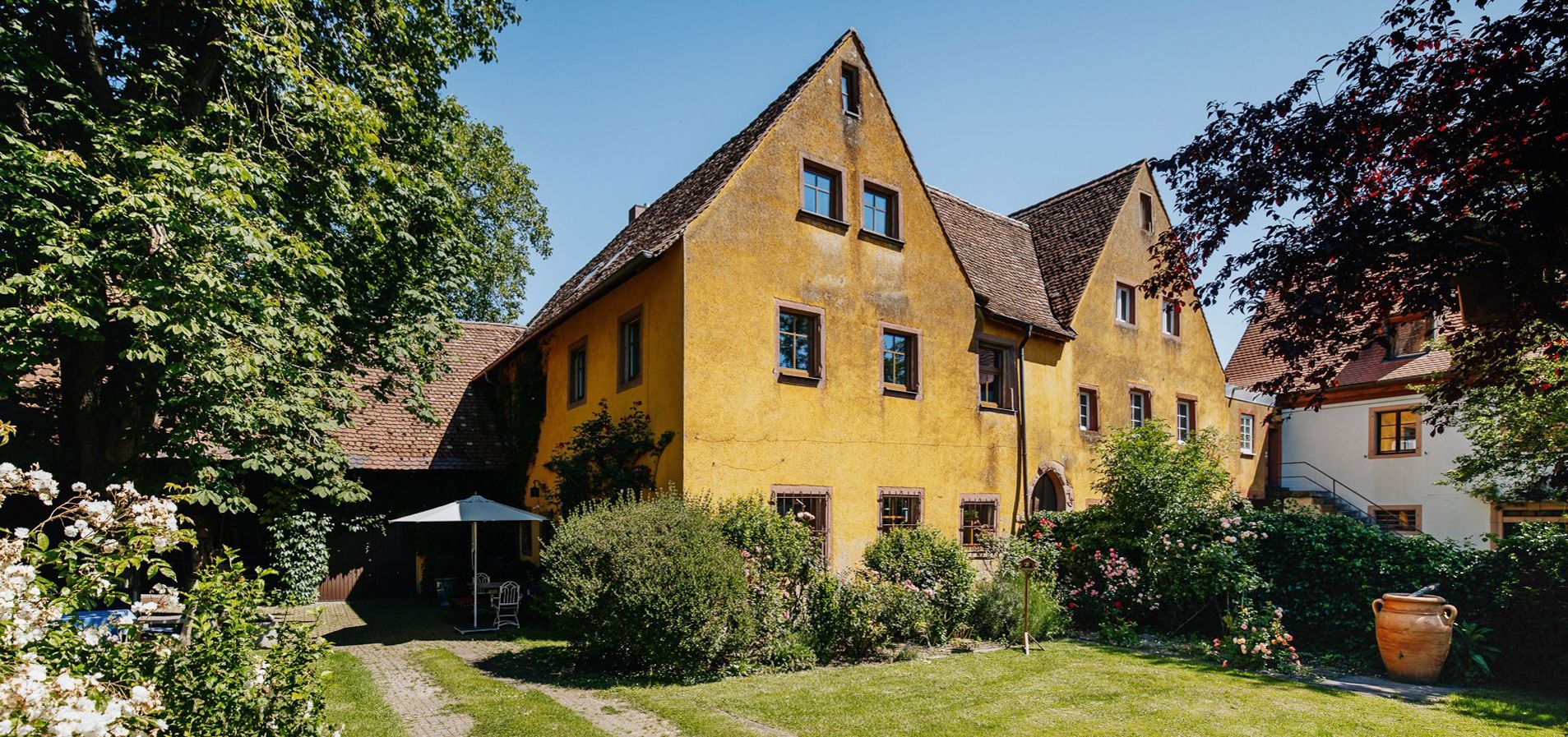 Schloss zum Kauf bei Freiburg auf realportico.de