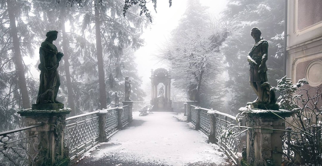 Mystisk vinterstemning:  I parken ved Villa Bonacossa